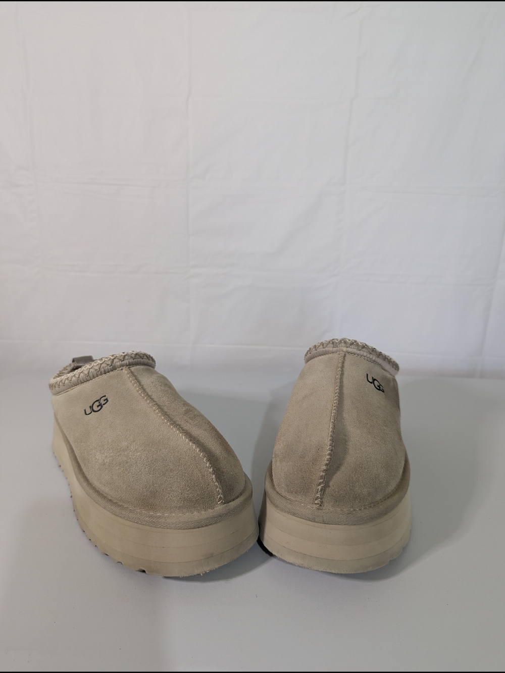 UGG Tasman Platform Slippers Sand Beige Suede Sheepskin Lined Women's Size 7